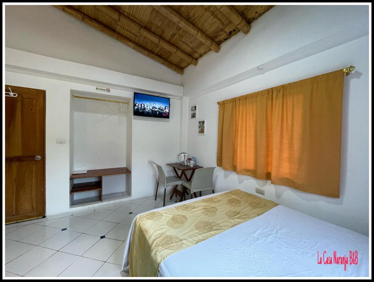La Casa Naranja Bed And Breakfast Olon Exterior photo
