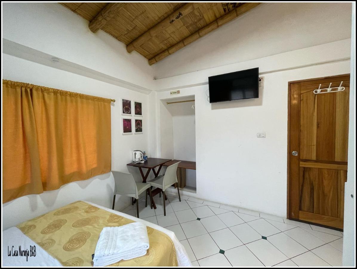 La Casa Naranja Bed And Breakfast Olon Exterior photo