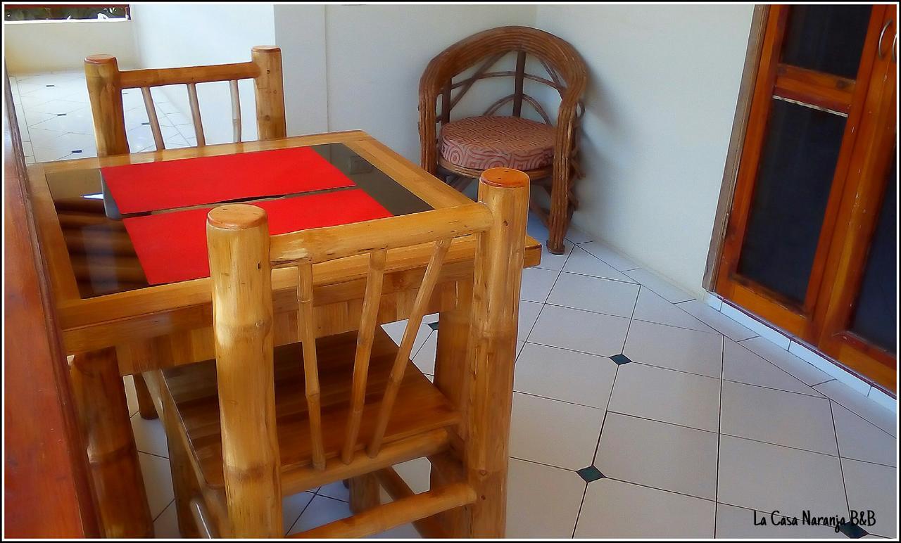 La Casa Naranja Bed And Breakfast Olon Exterior photo